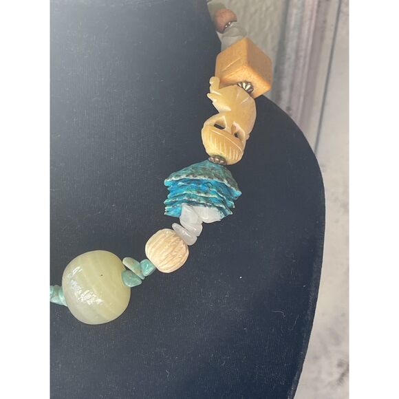Vtg Bead Necklace, Carved Bovine Turquoise & Stone Fetish, Elephant Bird African - Picture 5 of 12